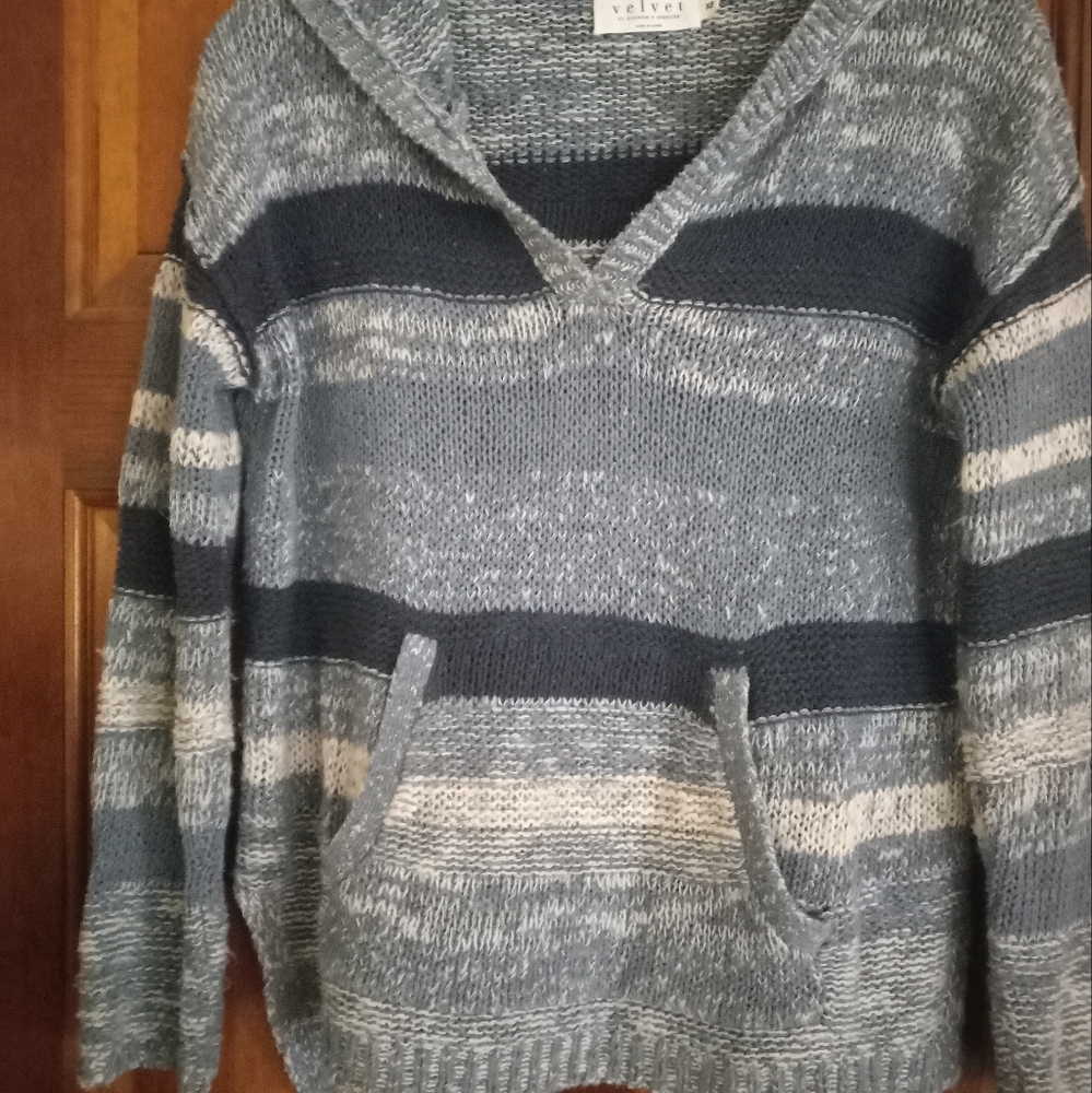 Velvet by Graham and Spencer hooded sweater